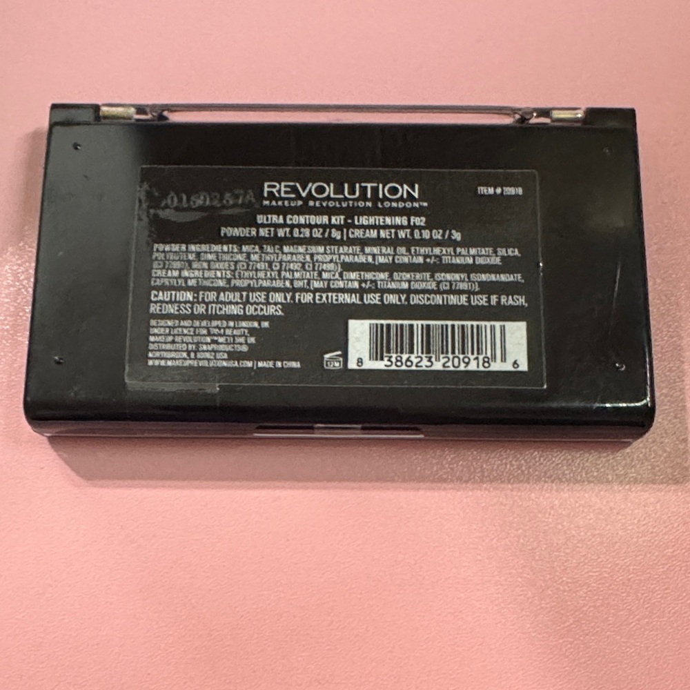 Makeup Revolution Contour Trio - Cream, Tan, White - Picture 2 of 4